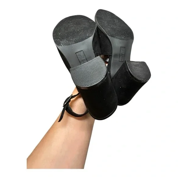 VINTAGE 7 EIGHT Women's Heel Sandals Black colored Suede open toe size 8 Medium - Picture 4 of 9